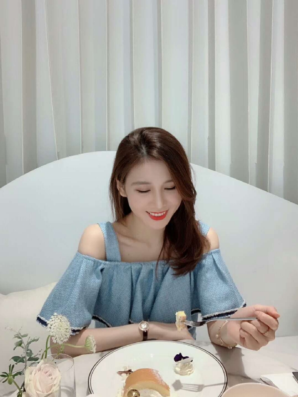 Emily的第三张照片--广州王婆说媒