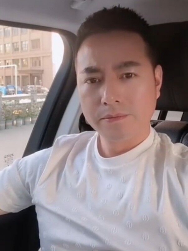 勿忘初心的第一张照片--广州王婆说媒