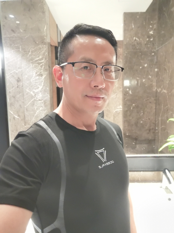 燕青的第一张照片--广州王婆说媒