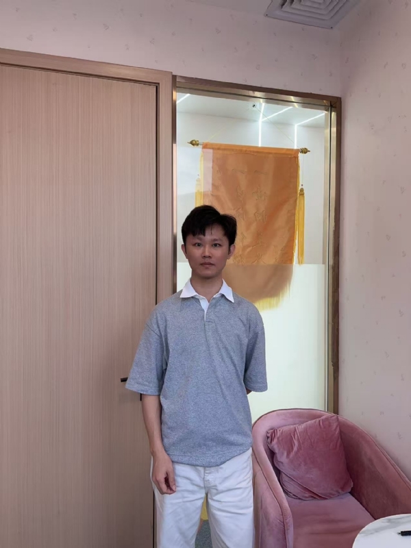 小叶子的第一张照片--广州王婆说媒